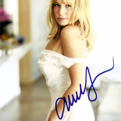 Ari Graynor Autograph Profile