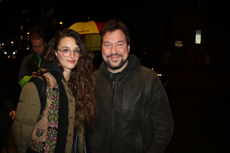 Charlotte Le Bon Photo with RACC Autograph Collector RB-Autogramme Berlin