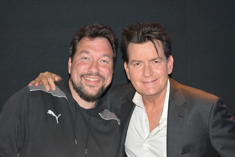 Charlie Sheen Photo with RACC Autograph Collector RB-Autogramme Berlin