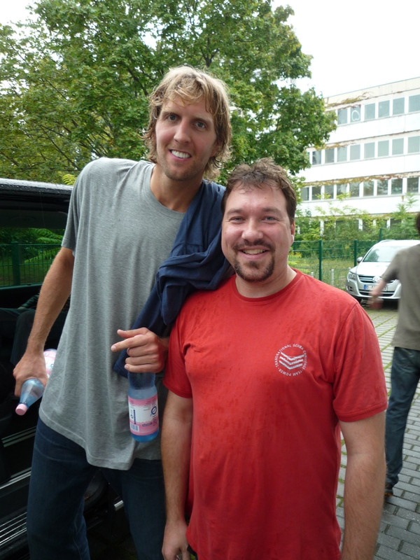 Dirk Nowitzki Photo with RACC Autograph Collector RB-Autogramme Berlin