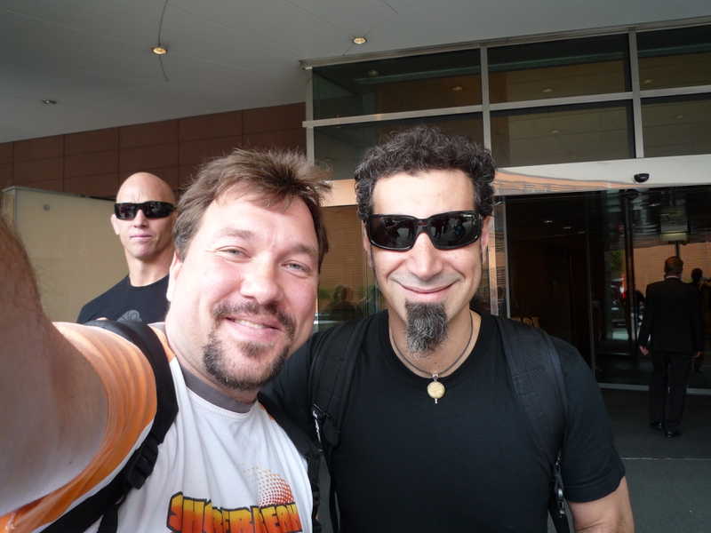 Serj Tankian Photo with RACC Autograph Collector RB-Autogramme Berlin