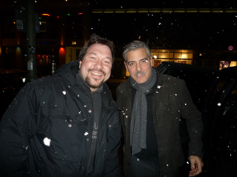 George Clooney Photo with RACC Autograph Collector RB-Autogramme Berlin