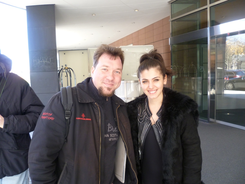 Katie Melua Photo with RACC Autograph Collector RB-Autogramme Berlin