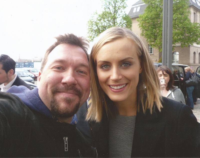 Taylor Schilling Photo with RACC Autograph Collector RB-Autogramme Berlin