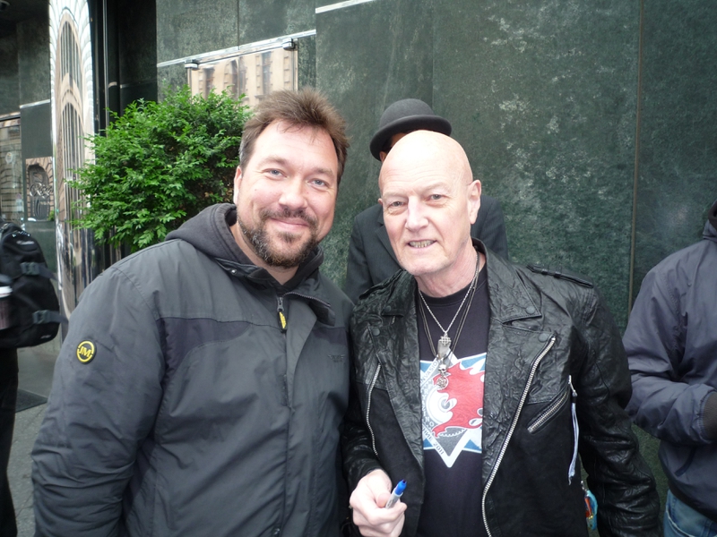 Chris Slade Photo with RACC Autograph Collector RB-Autogramme Berlin