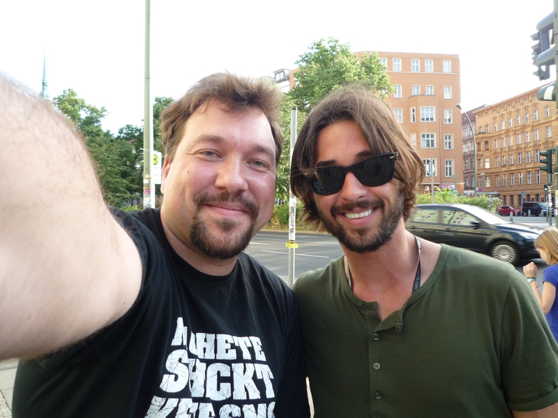 Ryan Bingham Photo with RACC Autograph Collector RB-Autogramme Berlin