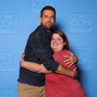 Zachary Levi Autograph Profile