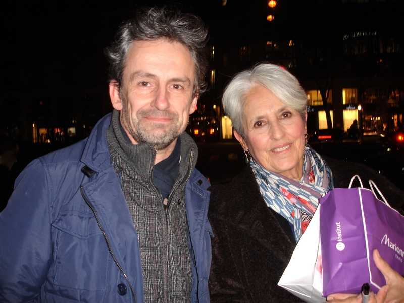 Joan Baez Photo with RACC Autograph Collector CB Autographs