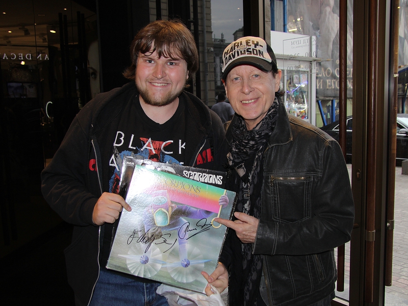 Klaus Meine Photo with RACC Autograph Collector Ilya Zeta