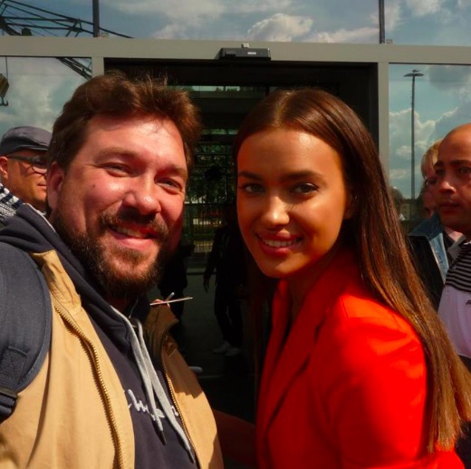 Irina Shayk Photo with RACC Autograph Collector RB-Autogramme Berlin