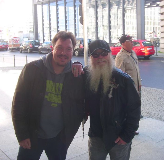 Dusty Hill Photo with RACC Autograph Collector RB-Autogramme Berlin