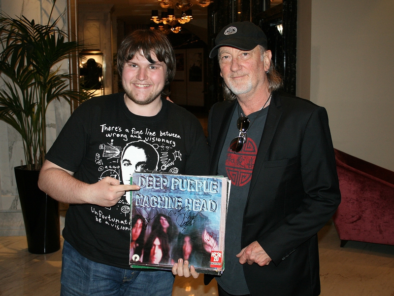 Roger Glover Photo with RACC Autograph Collector Ilya Zeta