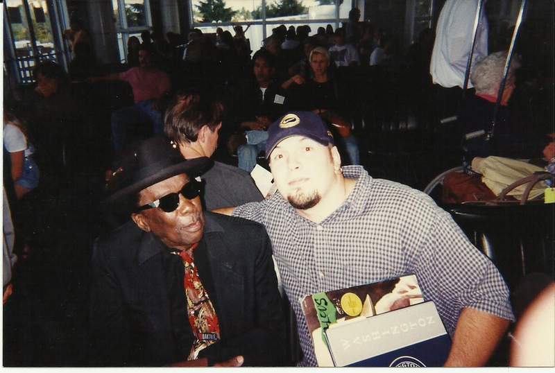 John Lee Hooker Photo with RACC Autograph Collector Autographs99