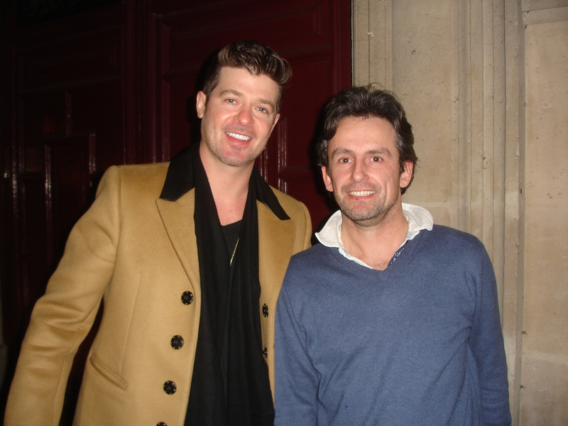 Robin Thicke Photo with RACC Autograph Collector CB Autographs