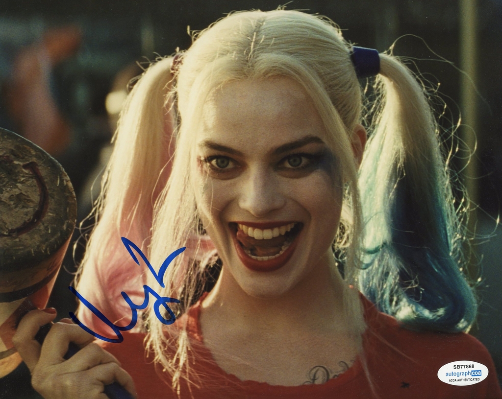 Margot Robbie (2410) Signature Database by RACC - Real Autograph ...