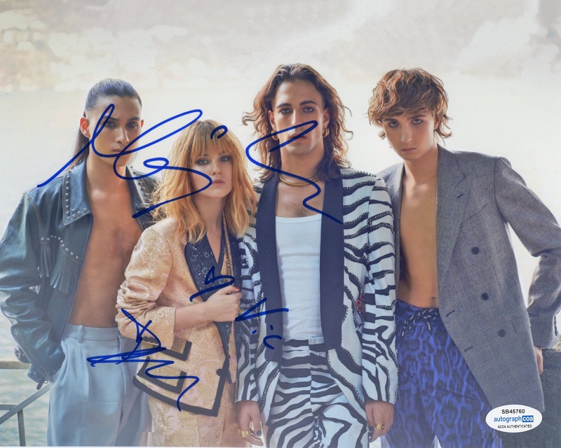 Damiano David Thomas Raggi Victoria De Angelis (74512) Signature ...