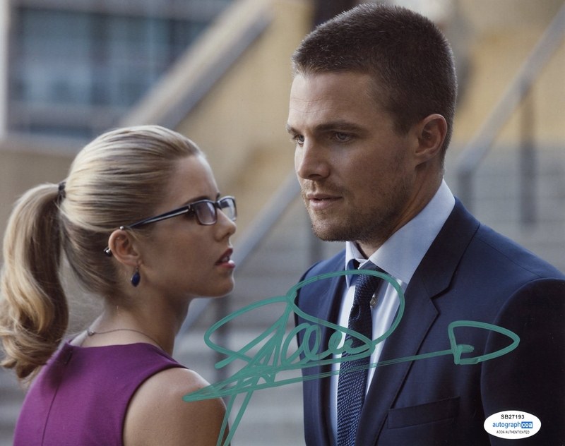 Stephen Amell 28626 Signature Database By Racc Real Autograph Collectors Club 0904