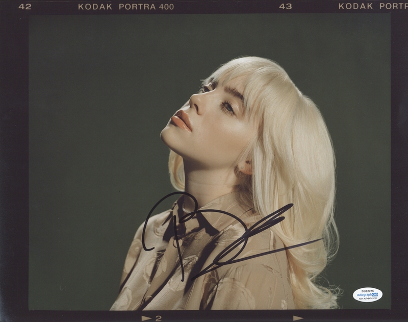 Billie Eilish (65950) Signature Database by RACC - Real Autograph ...