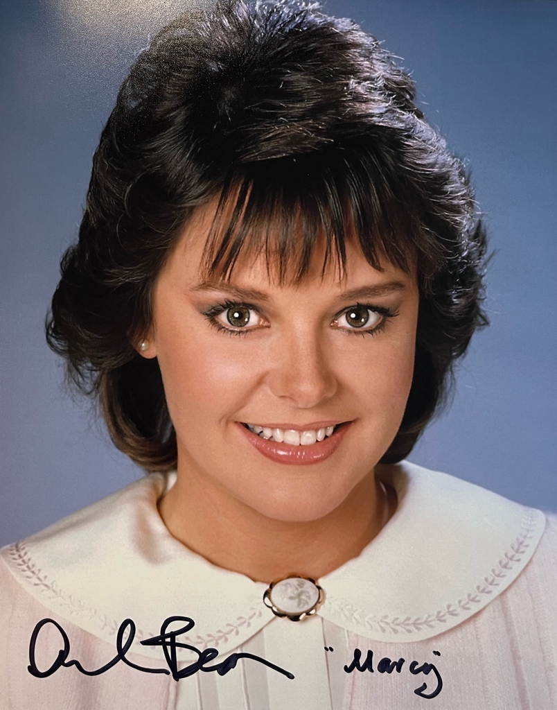 Amanda Bearse (78768) Signature Database by RACC - Real Autograph ...