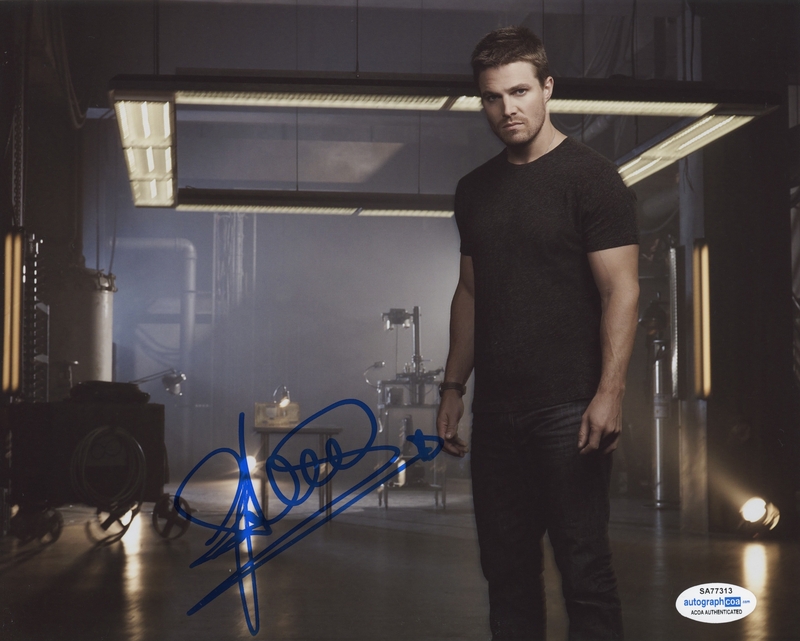 Stephen Amell 20788 Signature Database By Racc Real Autograph Collectors Club 4977